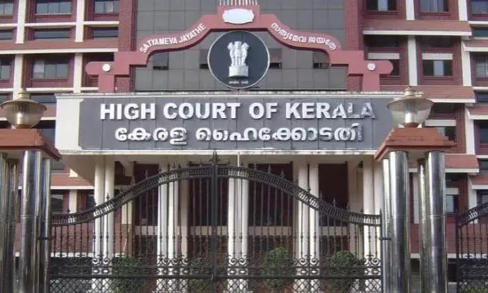 ഇടക്കാല കോടതി ഉത്തരവുകളുടെ കാലാവധി വീണ്ടും നീട്ടി ഇടക്കാല കോടതി ഉത്തരവുകളുടെ കാലാവധി വീണ്ടും നീട്ടി