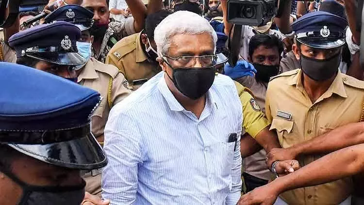 പണമിടപാടിൽ ശിവശങ്കറിന്​ പ​​ങ്കെന്ന്​; ചാർ​ട്ടേഡ്​ അക്കൗണ്ടൻറുമായി നടത്തിയ വാട്​സാപ്പ്​ ചാറ്റ്​ പുറത്ത്​