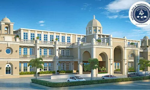 റെയിൽ ആൻഡ്​ ട്രാൻസ്​​പോർ​ട്ടേഷൻ ഇൻസ്​റ്റിറ്റ്യൂട്ടിൽ ബി.ടെക്​, ബി.ബി.എ, എം.ബി.എ, ബി.എസ്​സി, എം.എസ്​സി