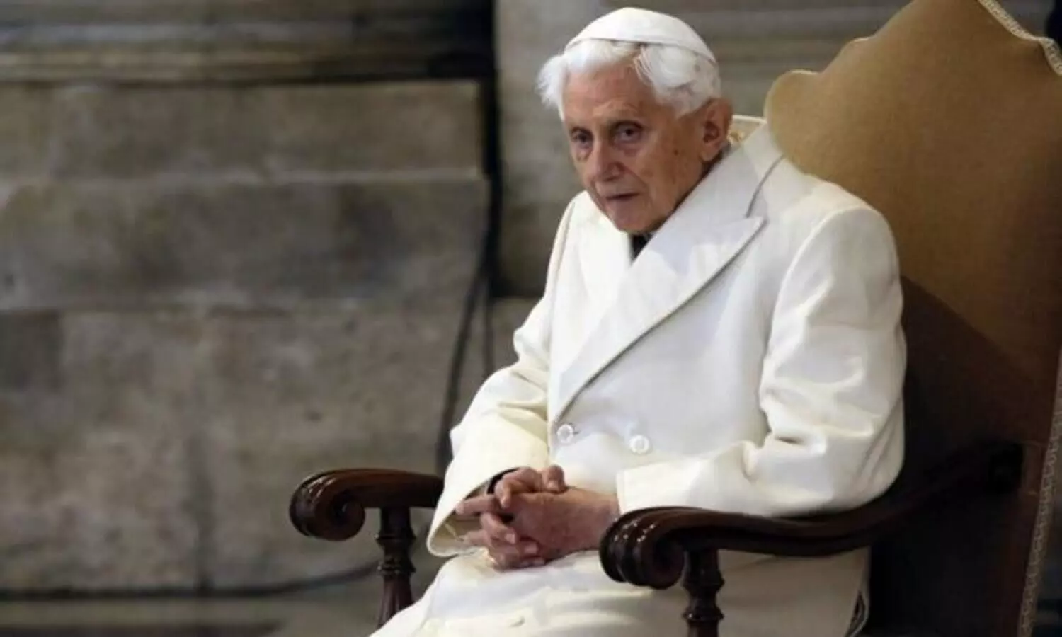 മുന്‍ മാര്‍പാപ്പ ബെനഡിക്ട് പതിനാറാമന്‍ അത്യാസന്ന നിലയില്‍