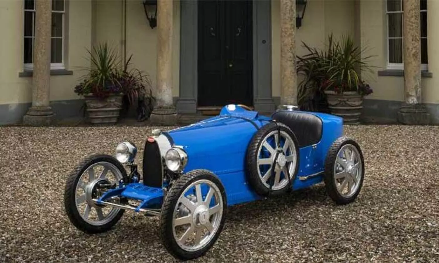 കുട്ടികൾക്ക്​ വേണ്ടി ബുഗാട്ടിയുടെ സൂപ്പർ ടോയ്​ കാർ ബേബി II; വില 51 ലക്ഷം VIDEO