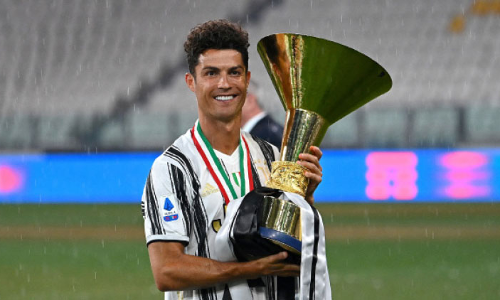 ഇറ്റലിയിൽ ഫുട്​ബാൾ സീസണിന്​ കൊടിയിറങ്ങി