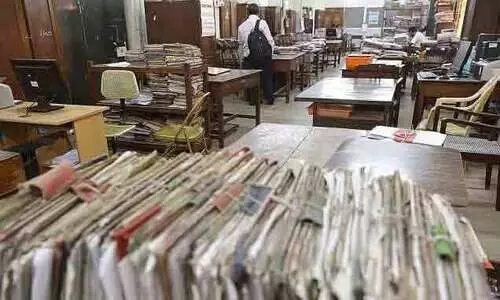 കോവിഡ്​ ഡ്യൂട്ടിക്ക്​ മറ്റ്​ സർക്കാർ ജീവനക്കാരും; കലക്​ടർമാർക്ക്​ നിർദേശം