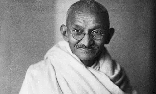 ബ്രിട്ടീഷ് കറൻസിയിൽ ഇനി മഹാത്മാ ഗാന്ധിയും; കറൻസിയിൽ ഉൾപ്പെടുന്ന വെള്ളക്കാരനല്ലാത്ത ആദ്യ വ്യക്​തി