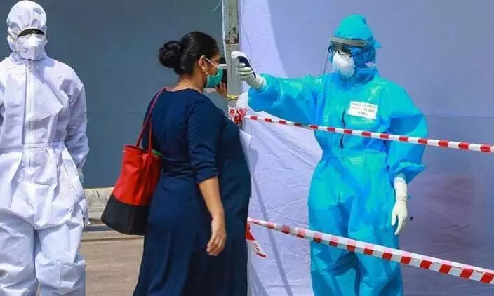 കോവിഡ് പകർച്ച: ജില്ലകളിൽ തീരദേശ ആരോഗ്യ സമിതി, തദ്ദേശതലത്തിൽ ആരോഗ്യ ദൗത്യസേന കോവിഡ് പകർച്ച: ജില്ലകളിൽ തീരദേശ ആരോഗ്യ സമിതി, തദ്ദേശതലത്തിൽ ആരോഗ്യ ദൗത്യസേന