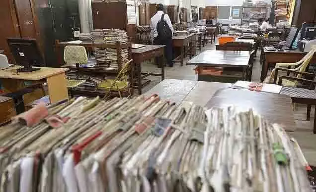 കോവിഡ്​ ഡ്യൂട്ടിക്ക്​ മറ്റ്​ സർക്കാർ ജീവനക്കാരും; കലക്​ടർമാർക്ക്​ നിർദേശം