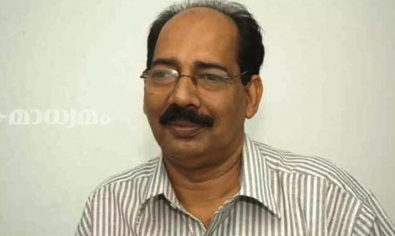 കഥാകാരനോട് പരിഭവം പറഞ്ഞ് കഥാപാത്രങ്ങൾ