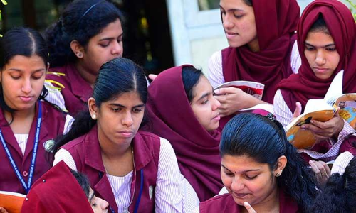 പ്ലസ്​ വൺ മുന്നാക്ക സംവരണം: 60 സീറ്റ്​ ബാച്ചിൽ മെറിറ്റ്​ 27ൽനിന്ന്​ 21 ആകും