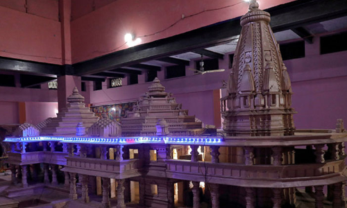 രാമക്ഷേത്രത്തിലെ ഒരു പൂജാരിക്കുകൂടി കോവിഡ്​; ആശങ്ക