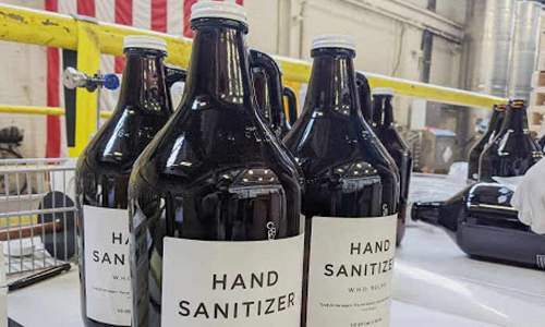 മദ്യം കിട്ടാനില്ല; അന്ധ്രയിൽ സാനിറ്റൈസർ പാർട്ടികൾ വരെ നടത്തി കുടിയന്മാർ, മരണം 16