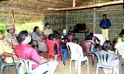 ഊരി​​​​െൻറ സങ്കടം മാറി; കാടിനകത്ത്​ കോവിഡ്​ കാല ക്ലാസ്​മുറി ഒരുങ്ങി