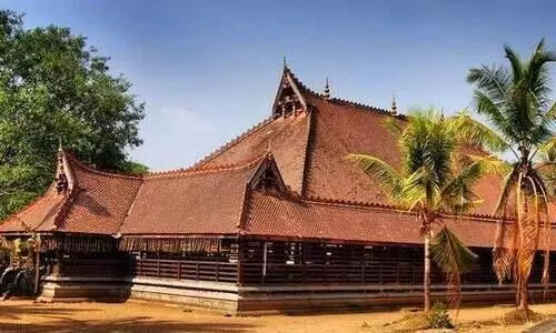 കലാമണ്ഡലം പുരസ്കാരങ്ങള്‍ പ്രഖ്യാപിച്ചു; മട്ടന്നൂര്‍ ശങ്കരന്‍കുട്ടിക്ക് കലാരത്നം;  കലാമണ്ഡലം സരസ്വതിക്ക് ഫെലോഷിപ്