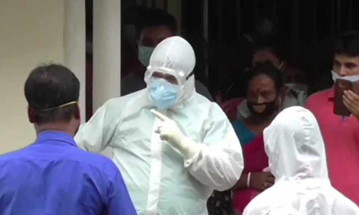 അനധികൃതമായി കോവിഡ് കെയർ സെൻററിൽ പ്രവേശിച്ച ബി.ജെ.പി നേതാവിനെതിരെ കേസ് അനധികൃതമായി കോവിഡ് കെയർ സെൻററിൽ പ്രവേശിച്ച ബി.ജെ.പി നേതാവിനെതിരെ കേസ്