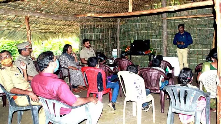ഊരി​​​​െൻറ സങ്കടം മാറി; കാടിനകത്ത്​ കോവിഡ്​ കാല ക്ലാസ്​മുറി ഒരുങ്ങി