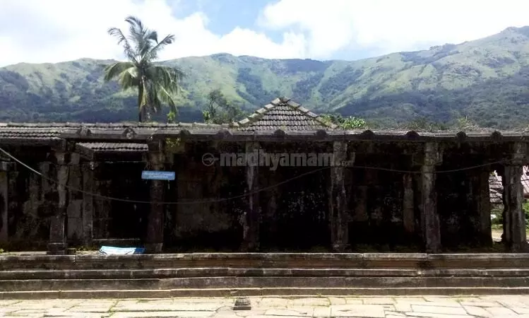 ബ്രഹ്മഗിരിക്കാട്ടിലെ തിരുനെല്ലിക്കഥകൾ ബ്രഹ്മഗിരിക്കാട്ടിലെ തിരുനെല്ലിക്കഥകൾ