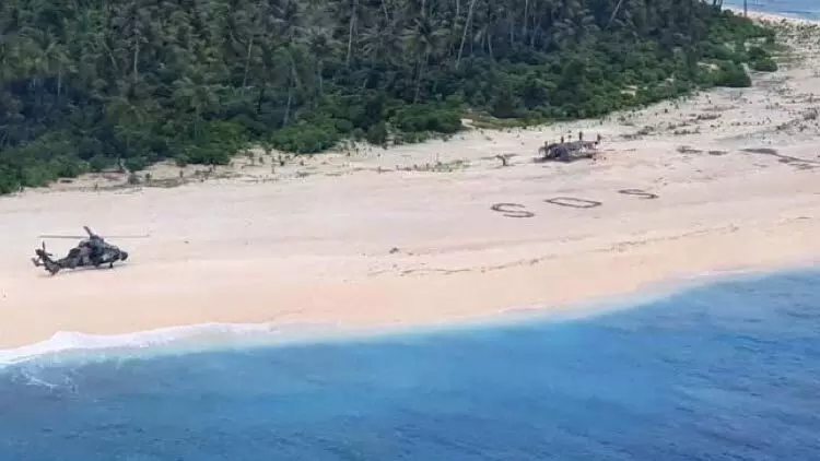 ആൾവാസമില്ലാത്ത ദ്വീപിലെ മണലിലെഴുതിയ എസ്​.ഒ.എസ്​ രക്ഷിച്ചത്​ മൂന്ന്​ യുവാക്കളെ