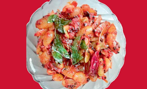 അ​ച്ചാ​റിട്ട പ​ച്ചമു​ന്തി​രി പുളിക്കില്ല