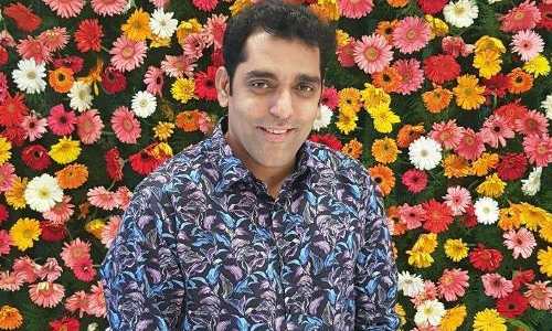 തെറ്റും ശരിയും വിലയിരുത്തണം