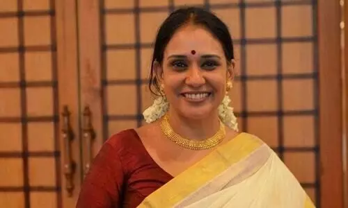 ആ ശരിപക്ഷമുണ്ടെങ്കിൽ മനുഷ്യപക്ഷമുണ്ടാകണം -മാലാ പാർവതി