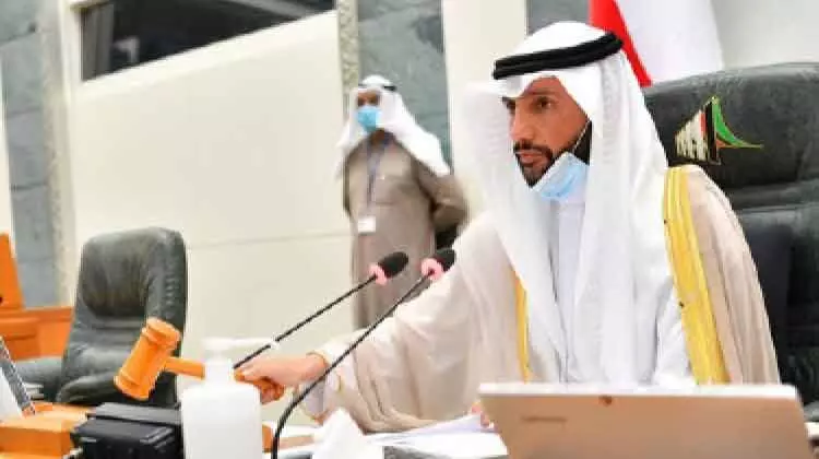 ധ​ന​മ​ന്ത്രി​ക്കെ​തി​രെ അ​വി​ശ്വാ​സ​പ്ര​മേ​യം; ആ​ഭ്യ​ന്ത​ര മ​ന്ത്രി​ക്കെ​തി​രാ​യ കു​റ്റ​വി​ചാ​ര​ണ മാ​റ്റി