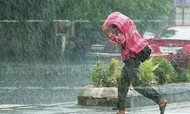 അതിതീവ്ര മഴക്ക് സാധ്യത; രണ്ട് ജില്ലകളിൽ റെഡ് അലർട്ട് അതിതീവ്ര മഴക്ക് സാധ്യത; രണ്ട് ജില്ലകളിൽ റെഡ് അലർട്ട്