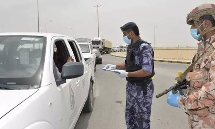 ഒമാൻ ലോക്ഡൗൺ ശനിയാഴ്ച ഒഴിവാക്കും; രാത്രി സഞ്ചാര വിലക്ക് തുടരും ഒമാൻ ലോക്ഡൗൺ ശനിയാഴ്ച ഒഴിവാക്കും; രാത്രി സഞ്ചാര വിലക്ക് തുടരും