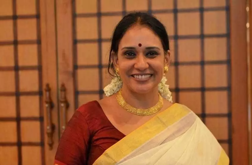 ആ ശരിപക്ഷമുണ്ടെങ്കിൽ മനുഷ്യപക്ഷമുണ്ടാകണം -മാലാ പാർവതി