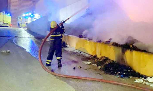 ദോ​ഫാ​റി​ൽ തീ​പി​ടി​ത്തം