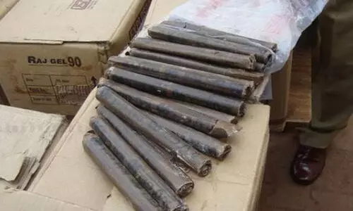 അ​ന​ധി​കൃ​ത​ ക​രി​ങ്ക​ല്‍ ക്വാ​റി​യി​ല്‍ നിന്ന്​ സ്​​ഫോ​ട​ക വ​സ്​​തു​ക്ക​ൾ പി​ടി​കൂ​ടി