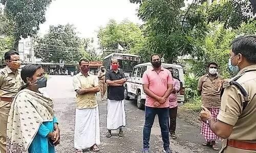 രോ​ഗ​മു​ക്തി​ക്കു ​ശേ​ഷ​വും ഉളിയന്നൂർ ക​ണ്ടെ​യ്​​ൻ​മെൻറ്​ സോ​ൺ; പ്ര​തി​ഷേ​ധം