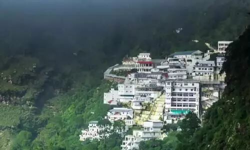 ജമ്മുകശ്​മീരിലെ ആരാധനാലയങ്ങൾ ആഗസ്​റ്റ്​ 16ന്​ തുറക്കും; വൈഷ്​ണോദേവി ക്ഷേത്രത്തിലും ഭക്​തരെ അനുവദിക്കും