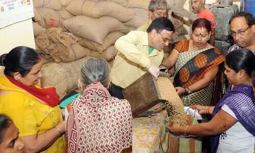 റേഷൻ സാധനങ്ങൾക്ക്​ ഹോം ഡെലിവറി; ഇ-കൊമേഴ്​സ്​ ഭീമൻമാരുമായി ചർച്ച നടത്തി ഡൽഹി സർക്കാർ