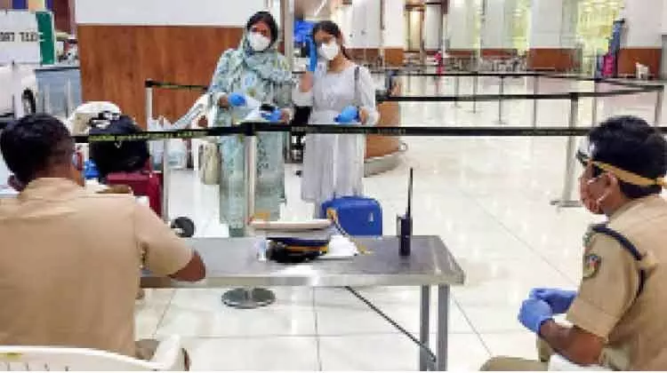 വിദേശ ഇന്ത്യക്കാർക്കുള്ള ക്വാറൻറീൻ വ്യവസ്ഥ: ആശയക്കുഴപ്പം തുടരുന്നു വിദേശ ഇന്ത്യക്കാർക്കുള്ള ക്വാറൻറീൻ വ്യവസ്ഥ: ആശയക്കുഴപ്പം തുടരുന്നു