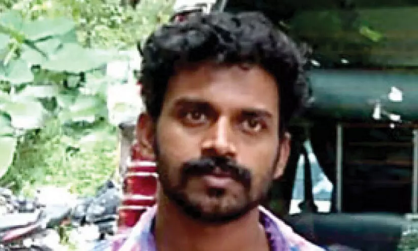 കാമുകിയുടെ വീട്ടിൽ നിന്ന്​ സ്വർണം മോഷ്​ടിച്ച പ്രതി അറസ്​റ്റിൽ