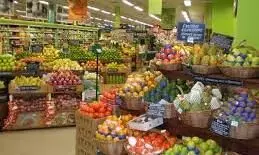 സൂപ്പർ മാർക്കറ്റുകളിൽ പ്രവേശനത്തിന് കർശന നിയന്ത്രണം