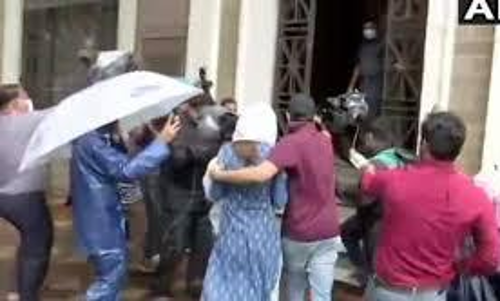 സുശാന്തി​െൻറ മരണം: ഇ.ഡിക്ക്​ മുന്നിൽ ചോദ്യം ചെയ്യലിന്​ ഹാജരായി റിയ ചക്രവർത്തി