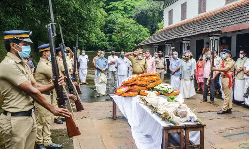 അഷ്​ടവൈദ്യൻ ഇ.ടി. നാരായണൻ മൂസിന്​ യാത്രാമൊഴി