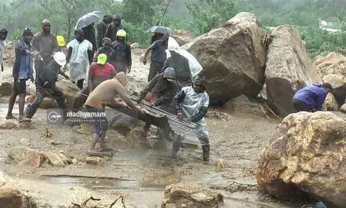 ദുരന്തമലയായി രാജമല; 17 മരണം, 50 പേരെ കാണാനില്ല; മരിച്ചവരുടെ കുടുംബങ്ങൾക്ക്​ ഏഴുലക്ഷം വീതം ധനസഹായം
