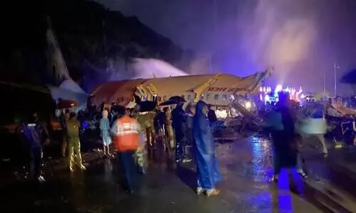 വിമാനാപകടം - പ്രധാനമന്ത്രി മുഖ്യമന്ത്രിയുമായി ടെലിഫോണിൽ സംസാരിച്ചു