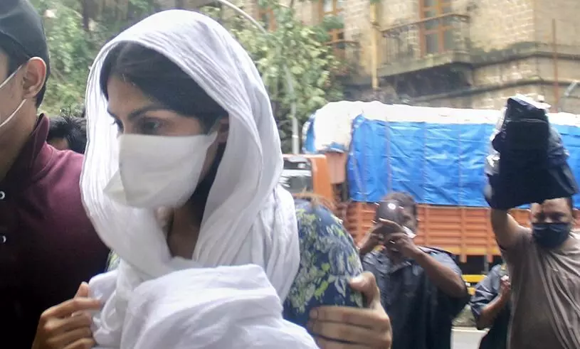 റിയ ചക്രവർത്തി എൻഫോഴ്​സ്​മെൻറ്​ ഡയറക്​ടറേറ്റിന്​ മുമ്പാകെ ഹാജരായി