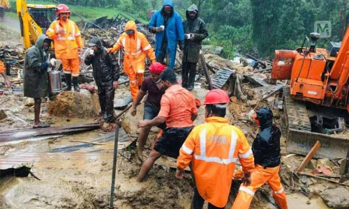 രാജമല ഉരുൾപ്പൊട്ടൽ: തിരച്ചിൽ പുനരാരംഭിച്ചു