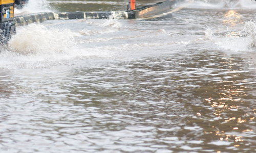 കനത്ത മഴ:വെള്ളപ്പൊക്കത്തിൽ 13 നിർമാണത്തൊഴിലാളികൾ മരിച്ചു