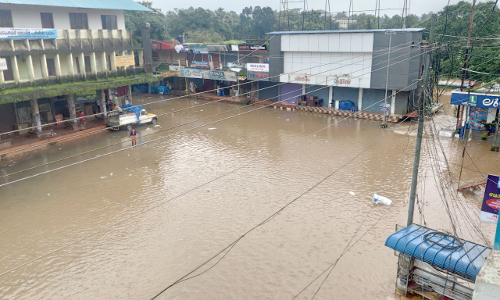 പയ്യാവൂരിൽ ഉരുൾപൊട്ടി; ​ശ്രീകണ്ഠപുരം മേഖല വെള്ളത്തിൽ