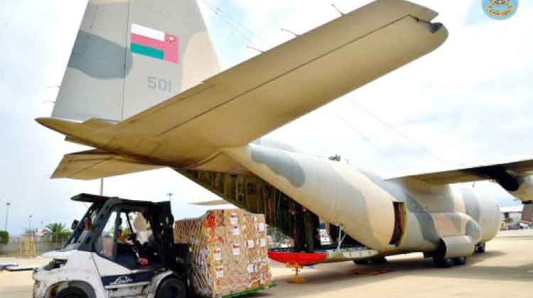 ദുരിതാശ്വാസ വസ്തുക്കളുമായി ഒമാനി വിമാനം ബൈറൂതിൽ എത്തി ദുരിതാശ്വാസ വസ്തുക്കളുമായി ഒമാനി വിമാനം ബൈറൂതിൽ എത്തി