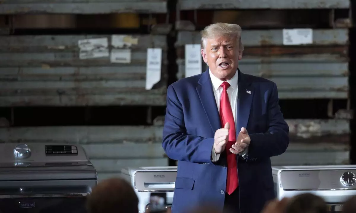 ഉറക്കം തൂങ്ങിയായ ജോ ബൈഡനോട് താൻ തോൽക്കുന്നതാണ് ​ൈചന ആഗ്രഹിക്കുന്നത്​ -ട്രംപ്​