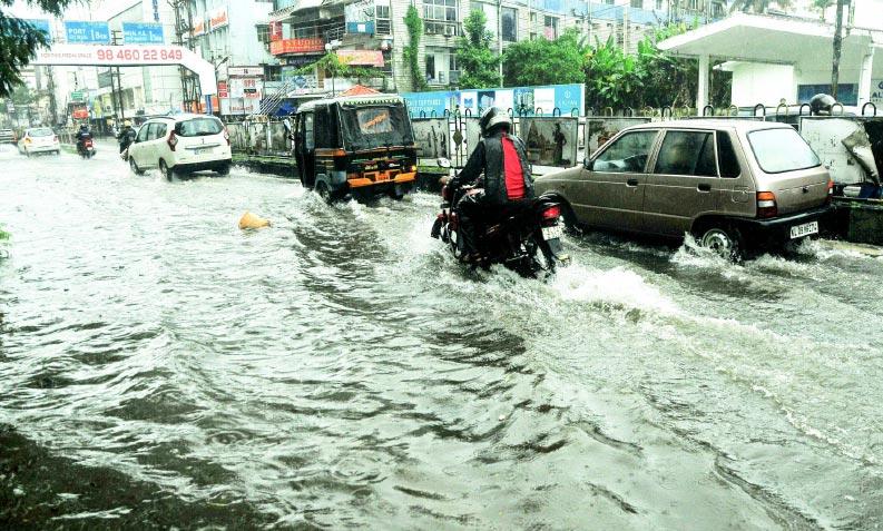 ദുരിതപ്പെയ്ത്ത് ദുരിതപ്പെയ്ത്ത്