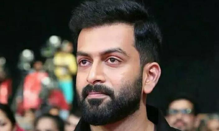 എന്താണ് വേണ്ടതെന്ന് ലക്ഷദ്വീപുകാർക്ക് അറിയാം, അവരെ കേൾക്കണം; പിന്തുണയുമായി പൃഥ്വിരാജ്