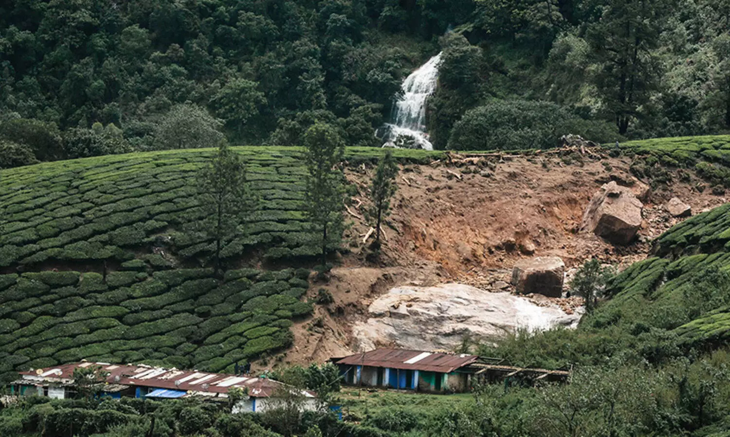 ദുരിതാശ്വാസത്തിലെ വേർതിരിവ്​ രാഷ്​ട്രീയ വിവാദമായി; എതിർപ്പുമായി സി.പി.ഐയും