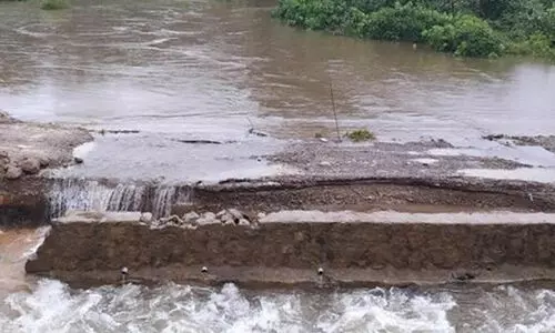 തടസ്സങ്ങള്‍ അപകടത്തില്‍ വഴിമാറി; ഇഴഞ്ഞു നീങ്ങിയ പെരിയവരൈ പാലം പണിക്ക്​ അതിവേഗം