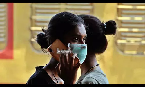 കോവിഡാണ്​, മഹാമാരിയാണ്​, എന്നാലും ഇവിടെ ഇങ്ങനാണ്​ ഭായ്...